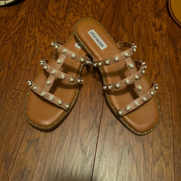 Steve Madden Sandals - Picture 2 of 3